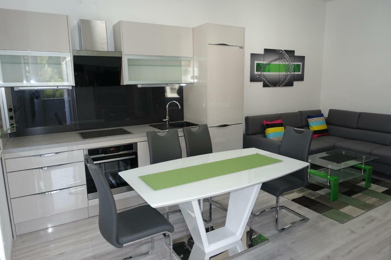 Apartments Silver Бол Экстерьер фото