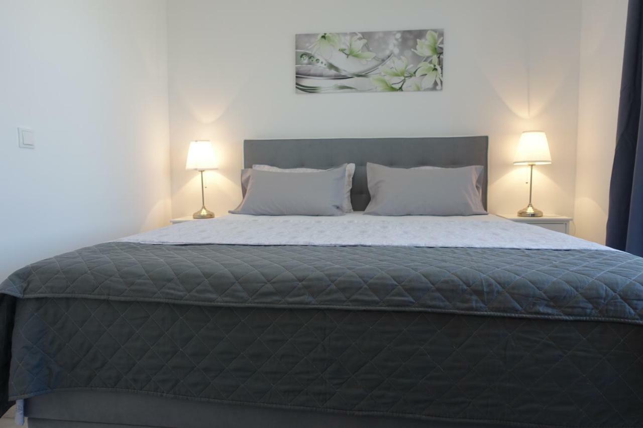 Apartments Silver Бол Экстерьер фото